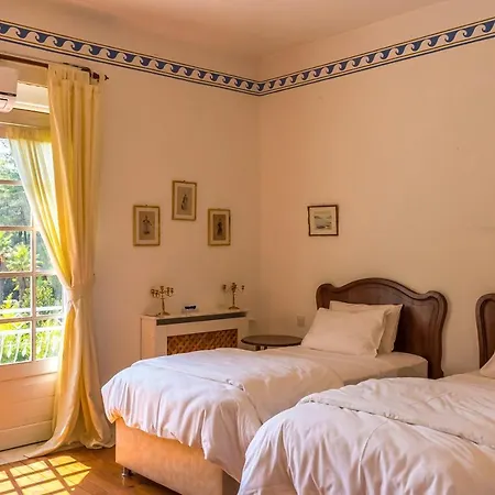 Villa Sleeps 6 With Pool Air Con And Wifi